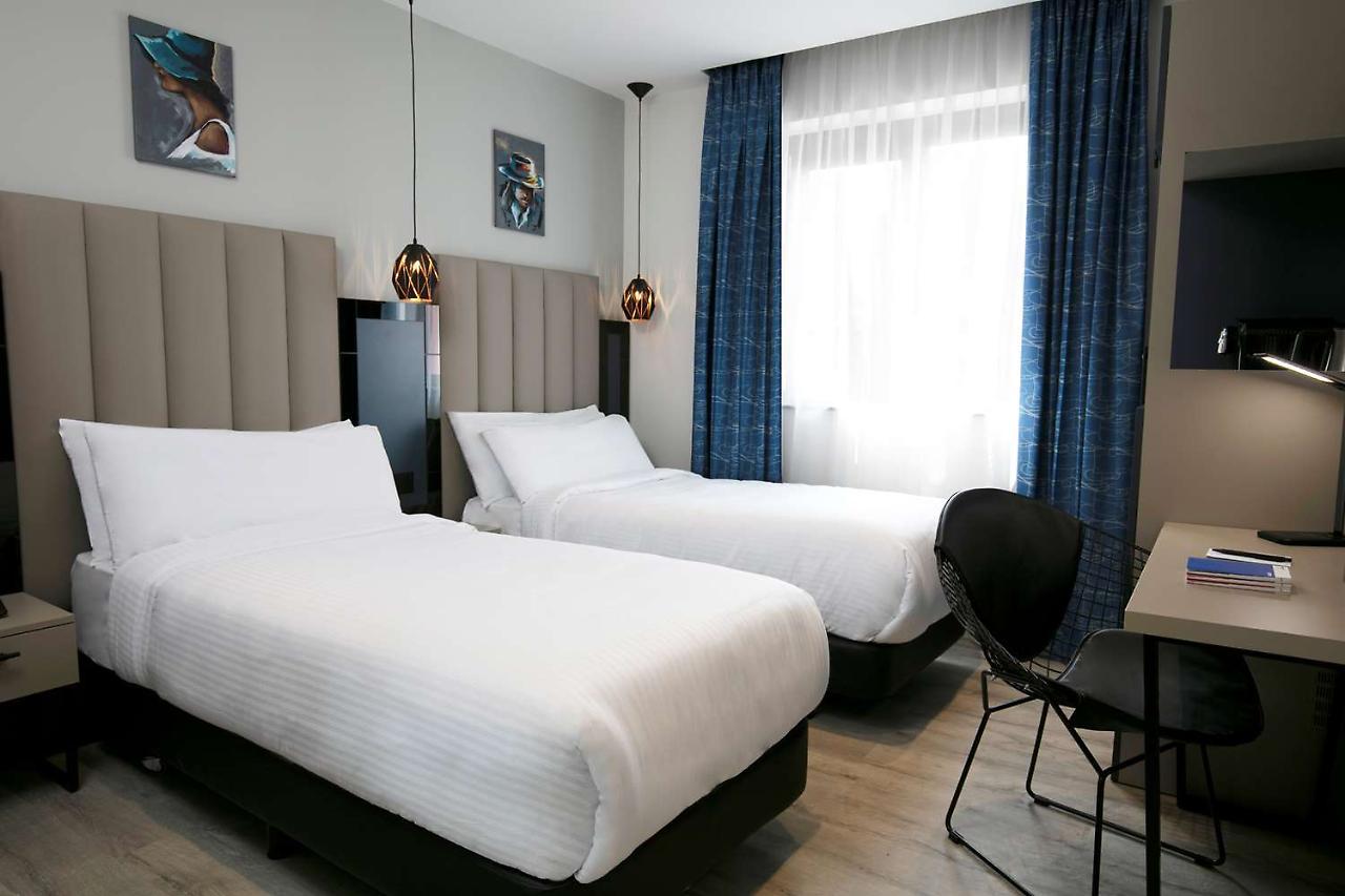Spark By Hilton Luton Luton  Kültér fotó
