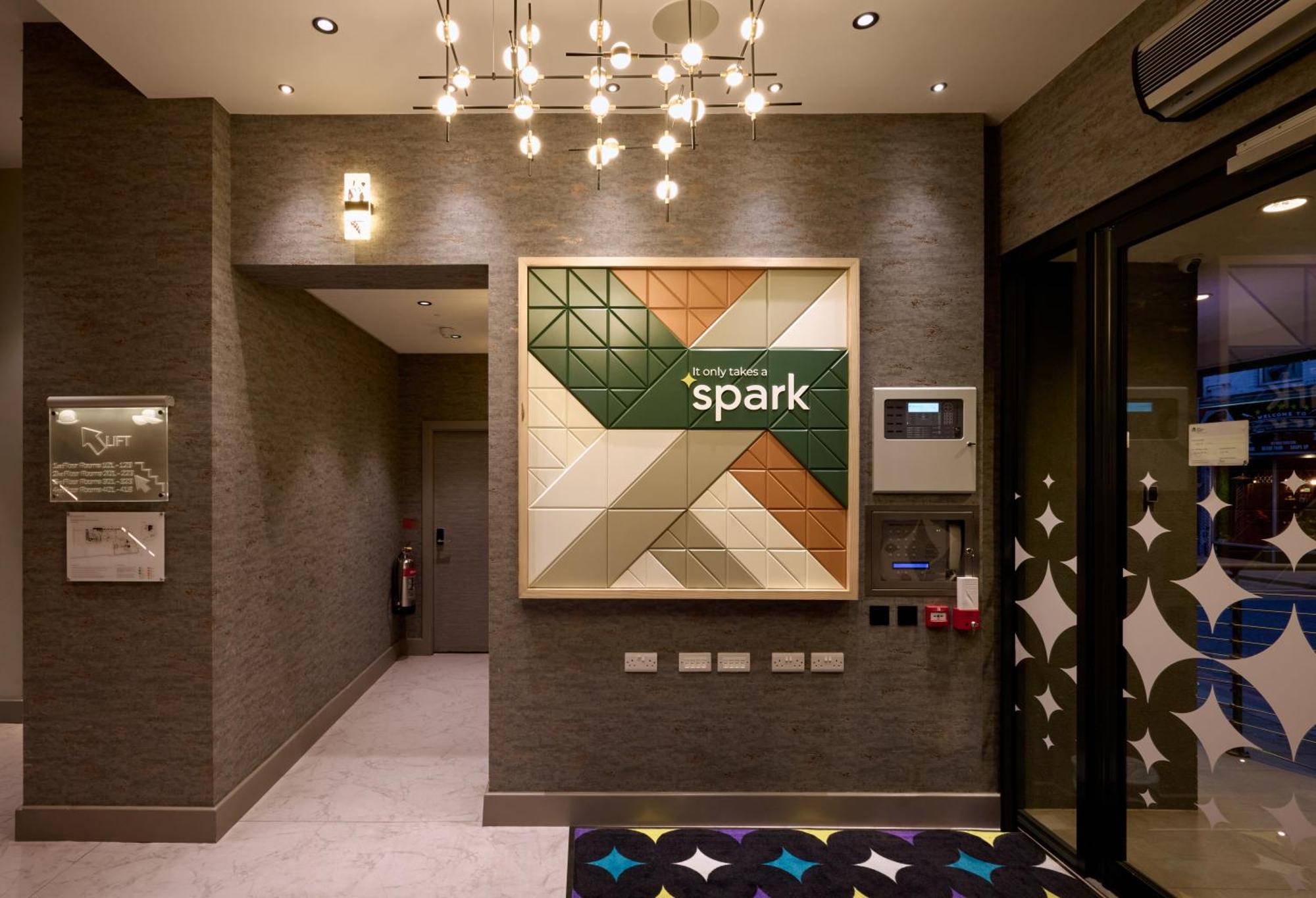 Spark By Hilton Luton Luton  Kültér fotó